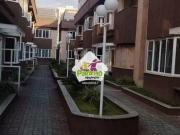Sobrado de Condomínio com 3 dorms, Parque Renato Maia,...