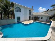 Sobrado de Condomínio com 6 dorms, Bougainville...