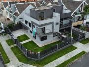 SOBRADO DE ESQUINA COM 03 DORMITÓRIOS LOCALIZADO NO...