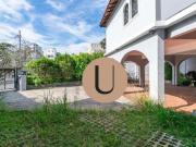 Sobrado de esquina com 237 m², 4 dormitórios e 10 vagas...