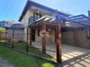 Sobrado de esquina com 3 quartos, 2 vagas de garagens...