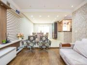 Sobrado de frente para rua, Pinhais