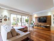 Sobrado de rua à venda na Granja Julieta