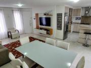 Sobrado dos Sonhos à venda! Iluminado, espaçoso e pensado