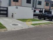 Sobrado Duplex com 3 dormitórios à venda, 123 m² por R$... Sobrado Duplex com 3 dormitórios à venda, 123 m² por R$...