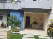 Sobrado em Alto Boqueirão, Curitiba/PR de 168m² 3...