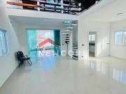 Sobrado em Avenida Governador Mário Covas Júnior...