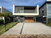 Sobrado em Centro, Campo Grande/MS de 295m² 4 quartos à...