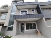 Sobrado em Cidade Industrial, Curitiba/PR de 200m² 3...