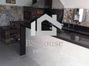 Sobrado em condomínio fechado, 3 dormitórios sendo um...