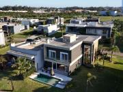 Sobrado em Condomínio fechado em Capão da Canoa