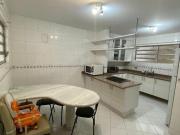 Sobrado em condomínio, 03 quartos c/suíte, área Gourmet...