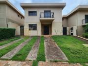 Sobrado em Condomínio