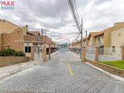 Sobrado em Condomínio com 03 quartos no Bairro Uberaba...