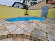 Sobrado em condomínio fechado a 200m da praia Martim de...