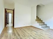 Sobrado em condomínio fechado com 2 Suítes à venda por...