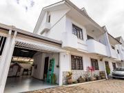 Sobrado em condomínio fechado com 3 quartos e 2 vagas no...