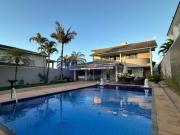 SOBRADO EM CONDOMINIO FECHADO COM 3 SUITES SENDO 1 COM...