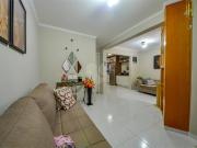 Sobrado em condomínio fechado com 4 quartos sendo 1 suíte