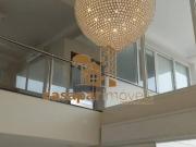 Sobrado em Condomínio Fechado com 580m², 4 Quartos no...