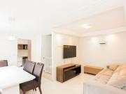 Sobrado em condomínio fechado no Xaxim