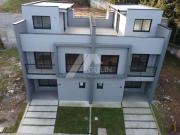 Sobrado em Condomínio para Venda em Curitiba, Santa...