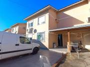 Sobrado em condomínio, reformado com 2 quartos e 2...