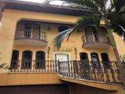 Sobrado em estilo colonial, localização privilegiada,...