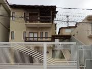 Sobrado em Granja Viana, Cotia/SP de 230m² 4 quartos à...