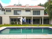 Sobrado em Jardim Cordeiro, São Paulo/SP de 748m² 4...