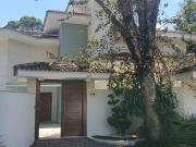 Sobrado em Roseira, Mairiporã/SP de 450m² 3 quartos à... Sobrado em Roseira, Mairiporã/SP de 450m² 3 quartos à...