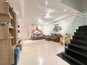 Sobrado em Rua Santa Rita de Cássia Caiçara Praia Grande/SP