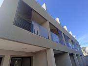 Sobrado em Vila Caiçara, Praia Grande/SP de 121m² 3...