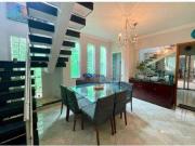 Sobrado em Vila Galvão, Guarulhos/SP de 210m² 3 quartos...