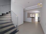 Sobrado em Vila Guilhermina, Praia Grande/SP de 52m² 2...