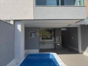 Sobrado em Vila Tupi, Praia Grande/SP de 151m² 3 quartos...