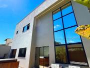 SOBRADO Exclusivo com energia fotovoltaica no bairro...
