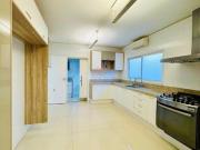 Sobrado fabuloso à venda no Harmonia Residence, com 4...