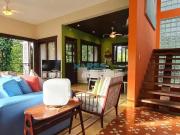 Sobrado frente ao rio na praia da Barra do Sahy