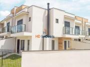 Sobrado frente para rua com 03 quartos suíte próximo ao...