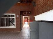 Sobrado com 3 dormitórios à venda, 220 m² por R$...