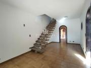 Sobrado Frontal na região Central da Penha