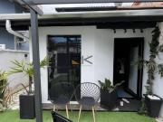 SOBRADO GEMINADA NO ITAGUÁ À VENDA COM 4 DORMITÓRIOS...