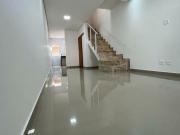 SOBRADO GEMINADO NOVO À VENDA NA REGIÃO DO JARDIM...