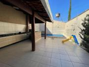 Sobrado Jardim América Casa de Rua com 4 Quarto s por R$...