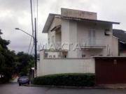 Sobrado Jardim Virginia Bianca com 220m² de esquina, 4...