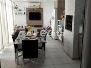 Sobrado luxuoso com piscina no Ibiti Royal Park 265m2
