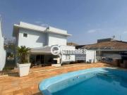 Sobrado luxuoso em condomínio fechado: 3 suítes com...