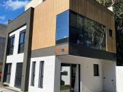 Sobrado Mobiliado 3 Quartos 1 Suíte em Santa Felicidade