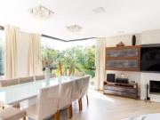 Sobrado mobiliado à venda, 3 Quartos, 6 Vagas, Barro Branco